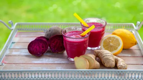 Băutura din două ingrediente care ar putea ajuta organismul să elimine metalele grele. Se prepară în 5 minute