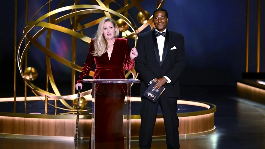 Actrița Christina Applegate, cunoscută pentru rolul lui Kelly din familia Bundy, distrusă de scleroza în plăci: „O să plâng mai mult acum decât am făcut-o deja”