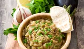 Reţetă baba ganoush (salată de vinete arăbească) din doar 5 ingrediente