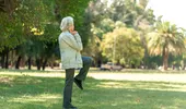 Testul de 10 secunde care oferă indicii despre cât de mult ai putea trăi. Mulți seniori nu îl pot trece