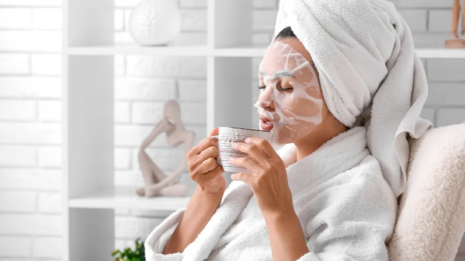 Ai pielea uscată după vacanță? Cinci măști naturale care vor reda strălucirea tenului în doar 15 minute