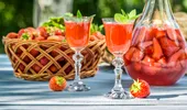 Cum să faci acasă căpșunată sau lichior de căpșuni. Ai nevoie de 4 ingrediente!