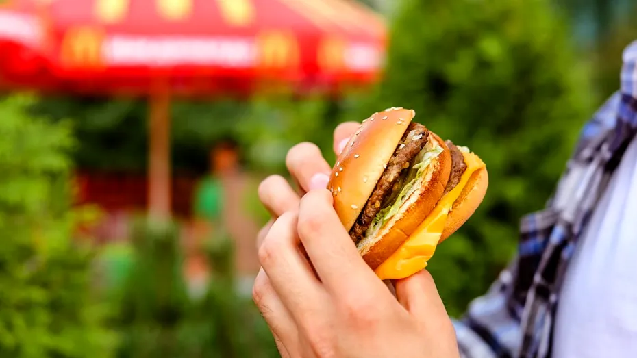 Meniul „miraculos” de la McDonald’s care te scapă de migrene. Un medic neurolog a dezvăluit ce trebuie să comanzi