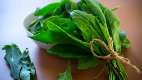 Consumul de verdețuri ar putea reduce hipertensiunea arterială