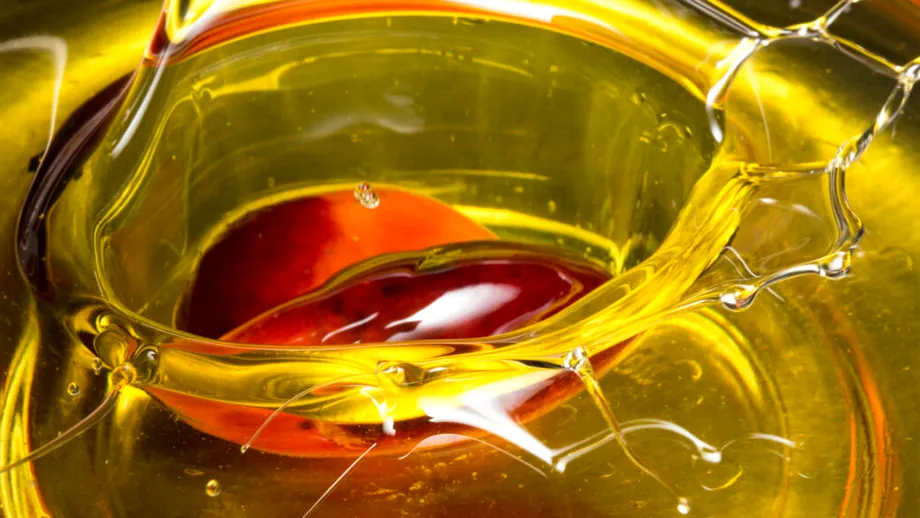 Uleiul toxic care se găsește în aproape toate alimentele din comerț. Românii îl consumă zilnic, fără să știe!