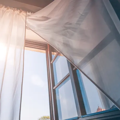 Cum să albești perdelele fără chimicale. Metoda simplă cu zahăr