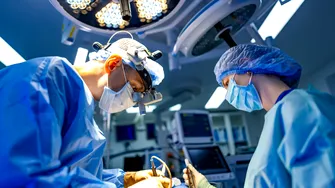 Ce au găsit medicii în stomacul unei femei care nu mai putea mânca de luni întregi