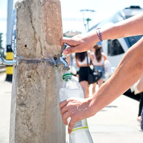 Val de caniculă și furtuni în aproape toate zonele din România. Avertismentul meteorologilor