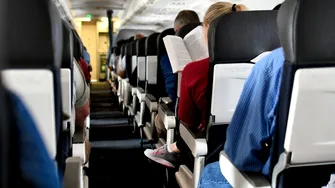 Greșelile vestimentare care îți pot strica zborul. Ce să porți și ce să eviți când călătorești cu avionul