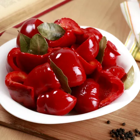 Rețeta de gogoșari în oțet a gospodinelor din Transilvania! Ingredientul pe care îl folosesc de fiecare dată pentru un gust dulce-acrișor
