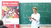 Teo Trandafir şi Dani Oţil le explică elevilor beneficiile învăţământului profesional!