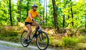 Arde caloriile, sus pe bicicletă! Beneficiile sportului recomandat pentru toate vârstele