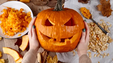 Totul despre sărbătoarea de Halloween: istoric, simboluri, costume și mâncăruri tradiționale