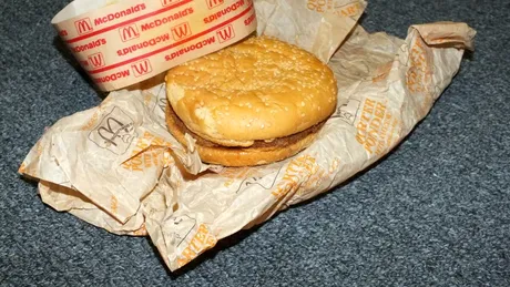 Acest burger de la McDonald's a rămas intact din 1995! Cum a fost posibil?