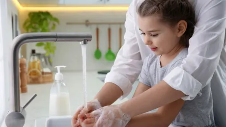 Poți avea paraziți chiar dacă te speli pe mâini! Peste 80% dintre oameni au infecții parazitare fără să știe