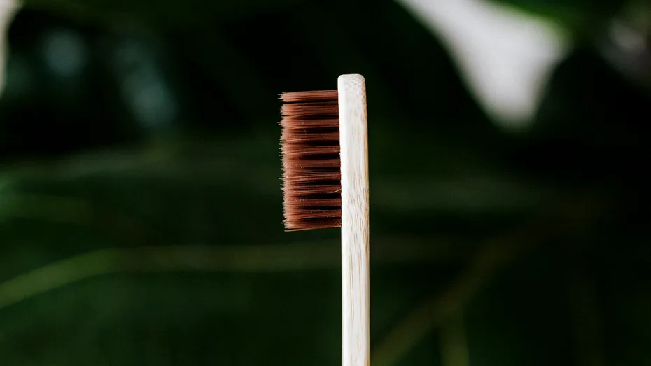 Periuța de dinți: la cât timp o schimbăm?