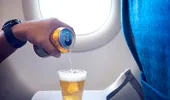 Ce se întâmplă cu corpul tău dacă bei alcool în timpul unui zbor