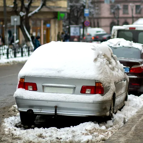 Tarife record la Uber și Bolt în București din cauza ninsorii. Cât a ajuns să coste o cursă de 25 lei
