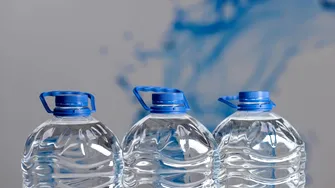 Ce poți face cu bidoanele de 5 litri care nu se reciclează prin SGR?