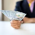 Bani în plus pentru șomerii din România. Cât poți primi și cât timp te sprijină statul după concediere