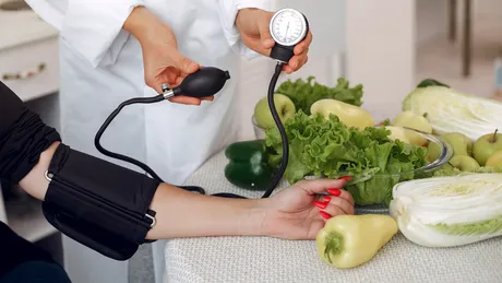 5 alimente care reduc hipertensiunea. Ce să mănânci să nu mai iei pastile