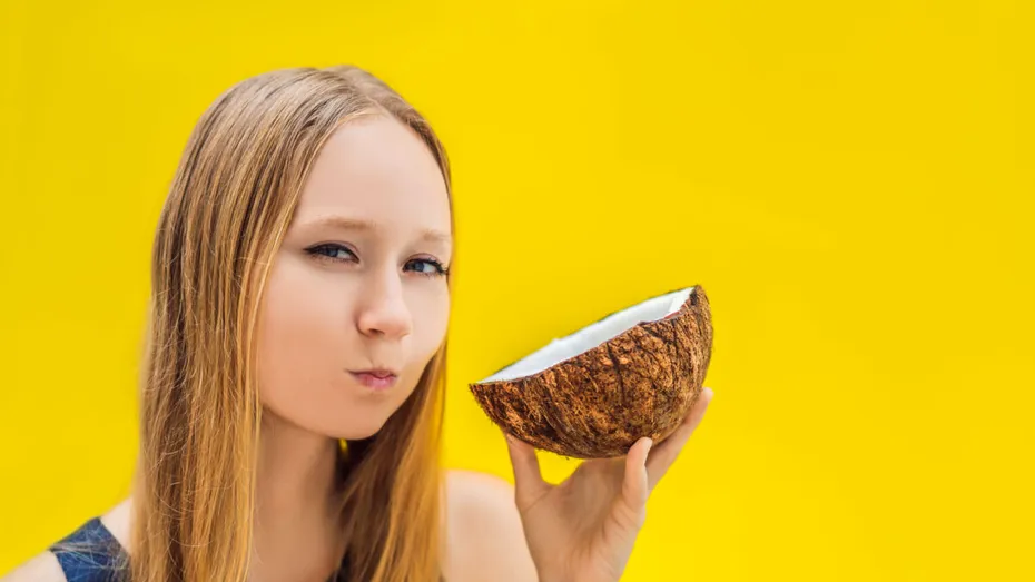 Oil Pulling – Clătirea cu ulei pentru igiena orală: Beneficii și descoperiri recente