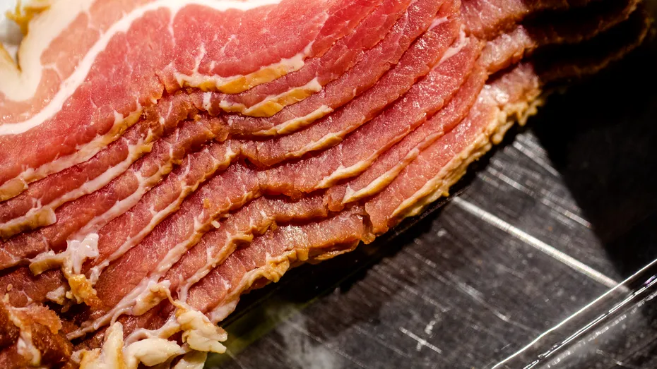 Risc MARE de cancer de colon. Alimente care trebuie mâncate rar și în cantitate mică