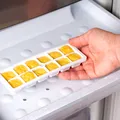 Piele strălucitoare natural: trucul cu cuburi de gheață cu turmeric care a devenit viral în skincare