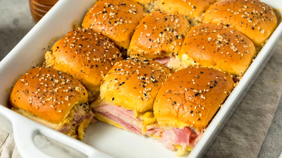 Mini-sandwish-uri la cuptor, cu Șuncă din Piept de Pui Matache Măcelaru'