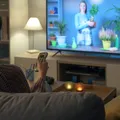 Cum poți fi înregistrat de un Smart TV când e oprit?