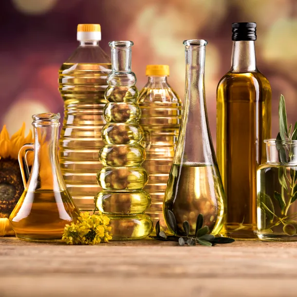 Avertismentul specialiștilor: acest ulei ar trebui scos din alimentație