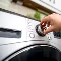 Este sigur să lași mașina de spălat sau uscătorul în funcțiune când pleci de acasă? Experții avertizează asupra riscurilor