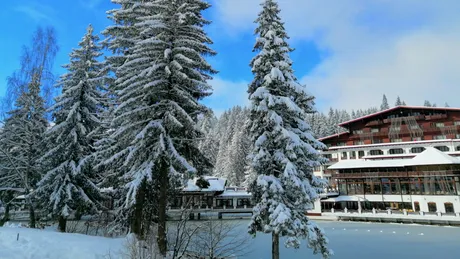 Poiana Brașov, magnet pentru turiști! Prețurile sunt uriașe, dar hotelurile sunt pline de sărbători / VIDEO