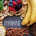 „Dieta dopaminei”: ce să mânânci pentru a „hrăni” hormonul fericirii. Aceste alimente te ajută să slăbești, fără să simți că ții dietă