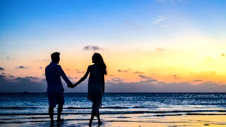 5 moduri prin care îi poți arăta cât de mult înseamnă pentru tine fără a scoate un cuvânt