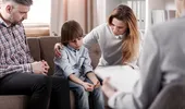 Terapia de familie – cum ajută la rezolvarea problemelor emoționale și comportamentale ale copilului