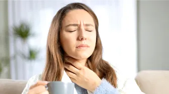 Gât iritat? Soluțiile naturale pe care le ai deja în casă