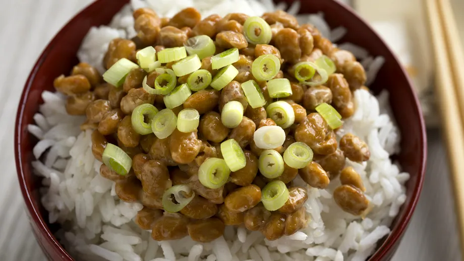 Ce este natto, ce beneficii aduce cu sine și cum se consumă corect?
