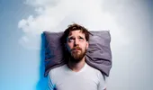 Matthew Walker: „Un pahar de vin înainte de culcare nu ajută somnul, ci îl afectează”