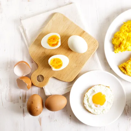 Ouăle fierte sau omletă? Ce este mai sănătos să mănânci