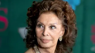Ce mănâncă Sophia Loren la 89 de ani. „Prefer să mănânc paste și să beau vin decât să port mărimea XS”