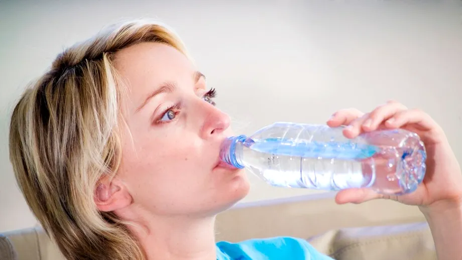 Boala care te face să bei multă apă și să transpiri abundent. Ce înseamnă când ți-e sete mereu