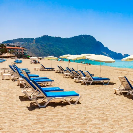 Alertă sanitară în Turcia! Au fost descoperite bacterii periculoase în apa mării. Stațiunile sunt pline de români