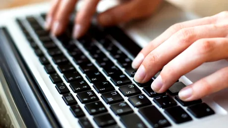 Cum te îmbolnăveşte tastatura. Bolile secrete ale scrisului la calculator - VIDEO by CSID