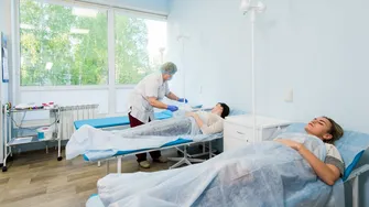 Numărul cazurilor de gripă, mult mai mari decât în alți ani! Valul timpuriu de A(H3N2) pune presiune pe spitalele din România