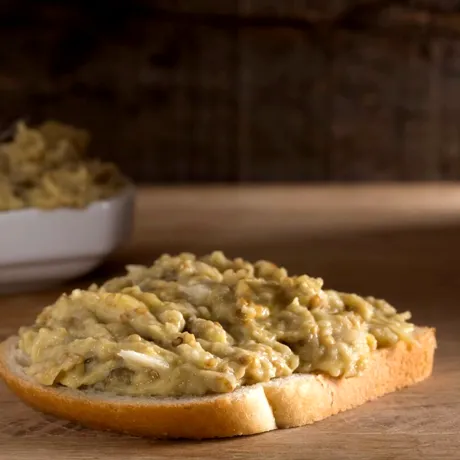 Cum păstrezi salata de vinete deschisă la culoare? Trucurile simple pentru un preparat cremos și gustos