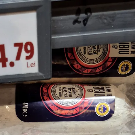 Din ce este făcut salamul de Sibiu din LIDL, de fapt. Este cel mai ieftin din România