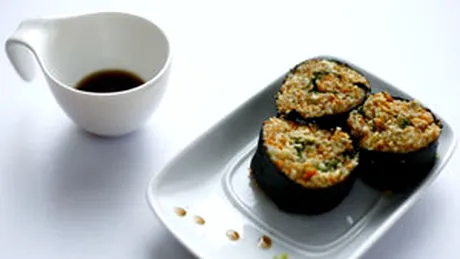 Sushi vegetarian - portia de hrana vie de la CSID