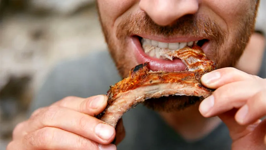 Ce se întâmplă în organismul tău dacă mănânci carne în fiecare zi