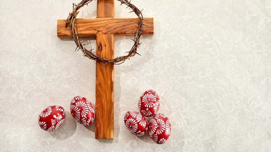 Trei rugăciuni esențiale pentru Postul Paștelui. Ghid spiritual pentru credincioși